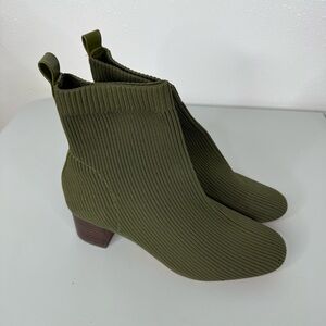 Joie Green Knit Ankle Booties Size 8